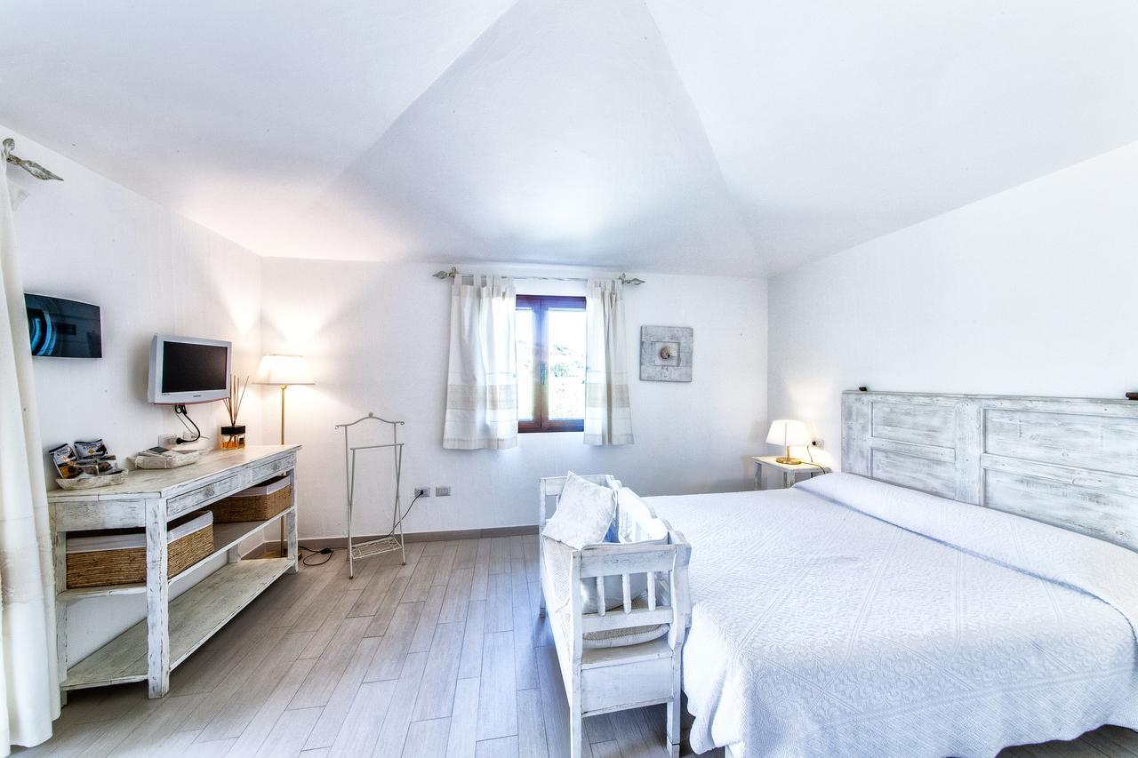 Cento Ulivi B&B Гольфо-Аранчи Экстерьер фото