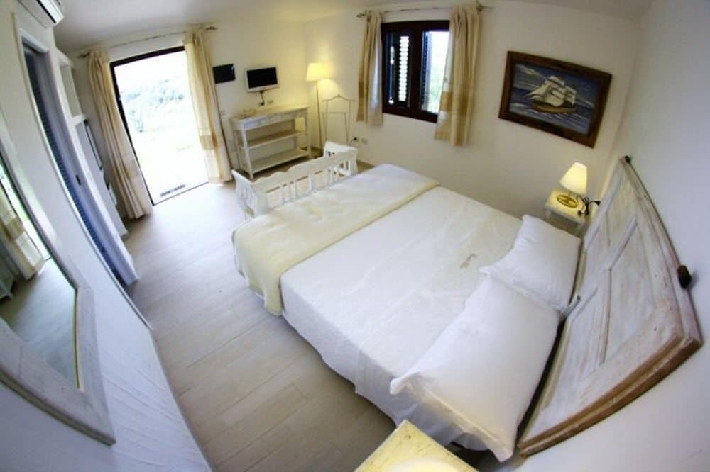 Cento Ulivi B&B Гольфо-Аранчи Экстерьер фото